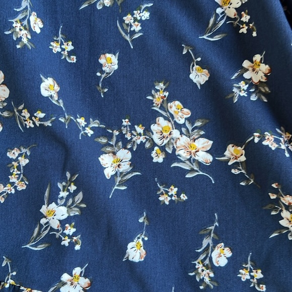 Floral Navy Women's Top - Picture 7 of 7